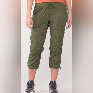 The North Face Green Medium Hiking Capris